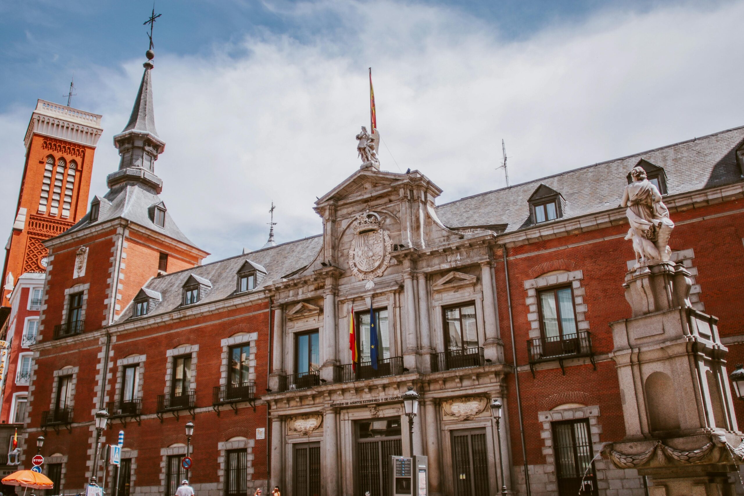 Vías de acceso a la Autonomía
